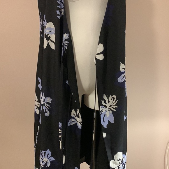 BANANA Republic Navy Color Floral Design Maxi Dress Size S- Like New. - Picture 14 of 15